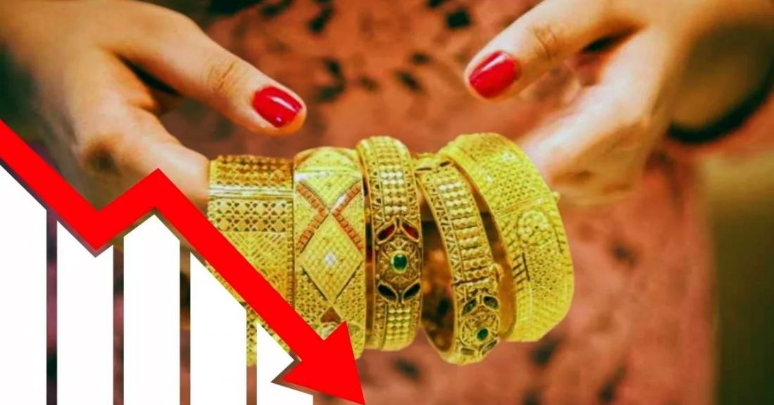 এক লাফে ভরিপ্রতি ৩০ হাজার টাকা কমলো স্বর্ণের দাম